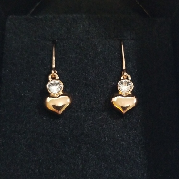 Earring - Picture 3 of 5